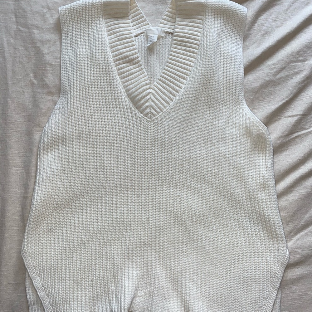 H&M sweater vest